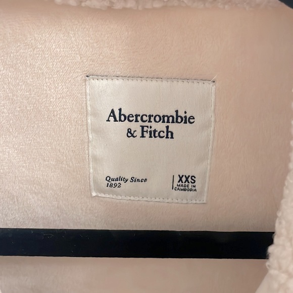 Abercrombie & Fitch Cream Sherpa Shirt Jacket - Picture 7 of 8